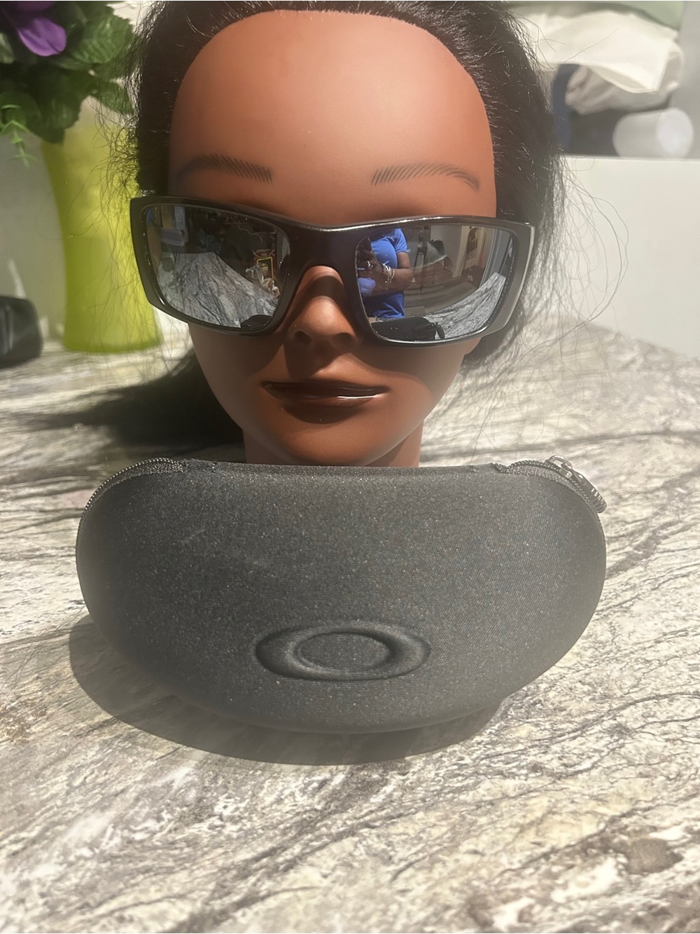 Oakley Black Frame Silver Mirror Polarized Sunglasses with Black Hard Case